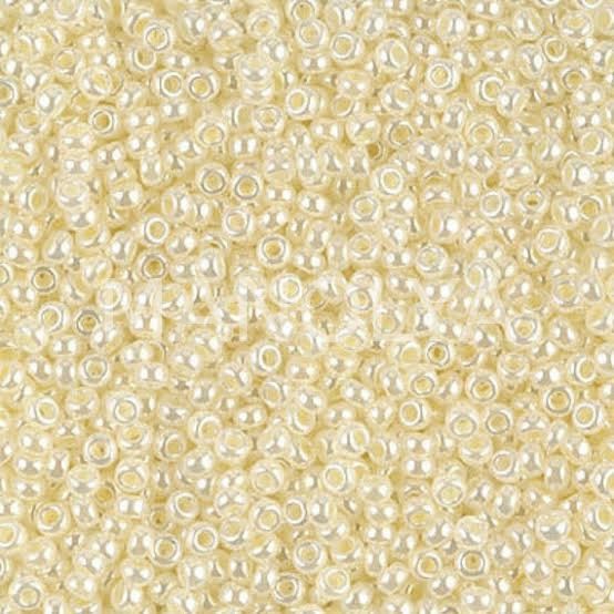 11-9527 MIYUKI SEEDBEADS BUTTER CREAM CEYLON