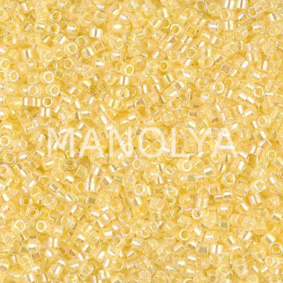 DB053-DELICA BEAD LINED PALE YELLOW