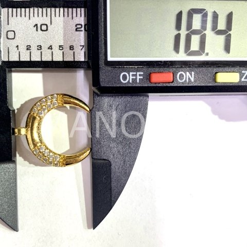 1,8cm. ZİRKONLU HİLAL KOLYE UCU