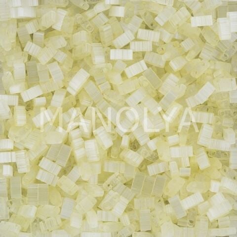 HTL2591 Miyuki Half Tila Silk Pale Light Yellow (Yarım Tila 2591)